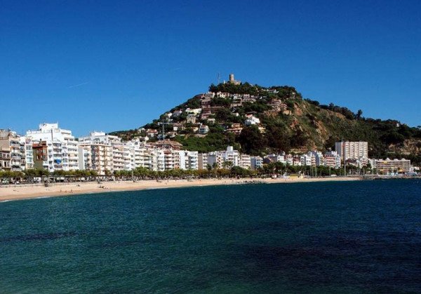 Imagen Agosto de ocupación hotelera dispar en las comunidades mediterráneas Imagen Agosto de ocupación hotelera dispar en las comunidades mediterráneas