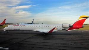 Air Nostrum y sus pilotos acuerdan limitar la externalización a un 12,9%