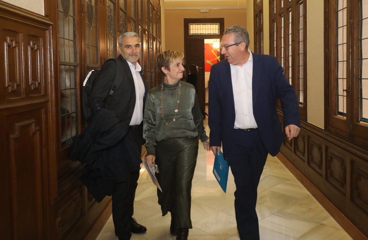 Reunión Fitur, Toni Pérez, Marian Cano y José Mancebo Fuente: Diputación de Alicante Reunión Fitur, Toni Pérez, Marian Cano y José Mancebo